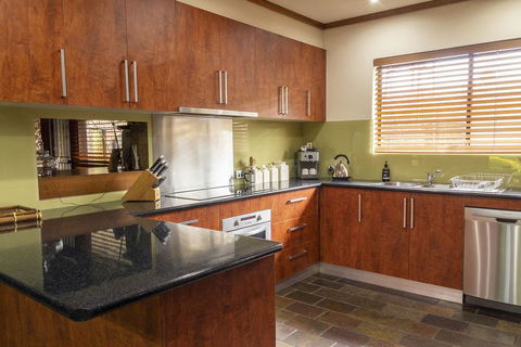 The Townhouse - Accommodation Southport 2