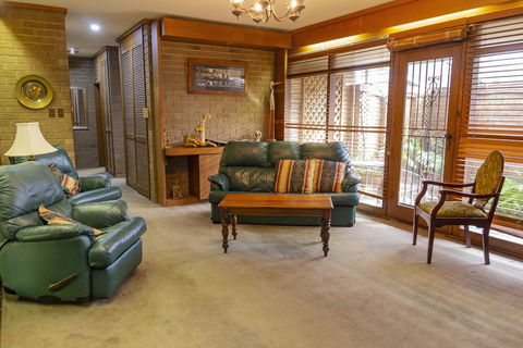 The Townhouse - Accommodation Southport 1