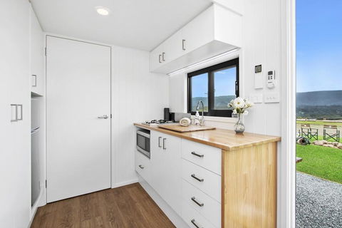 TINY HOME......BIG Views - Southport Accommodation 3