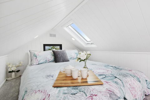 TINY HOME......BIG Views - Southport Accommodation 1