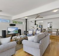 To The Beach - Southport Accommodation