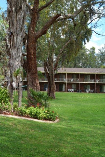 Tocumwal Golf Resort - Southport Accommodation 3
