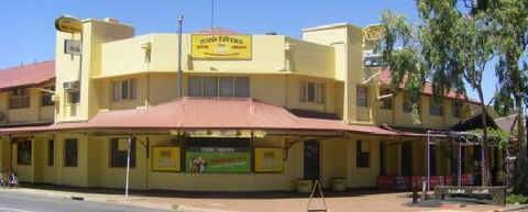 Todd Tavern - Southport Accommodation 1