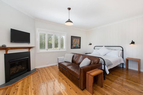 Toms Cottage - Wilgowrah -A Country Escape - Southport Accommodation 1