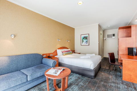 Tonsley Hotel - Southport Accommodation 0