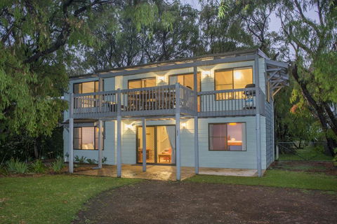Tranquil Waters - Pet Friendly Family Beach House In Quindalup - Southport Accommodation 0