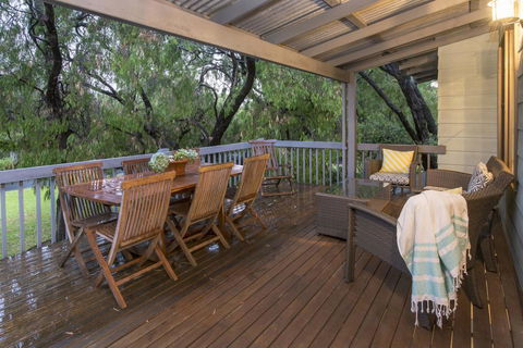 Tranquil Waters - Pet Friendly Family Beach House In Quindalup - Southport Accommodation 2