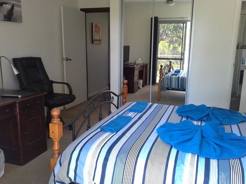 Tree Lodge - Southport Accommodation 2
