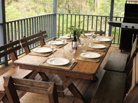 Treehouse - 3 Acre Elevated Nature Setting - Southport Accommodation 0