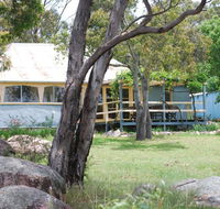 Twisted Gum Vineyard Cottage - Southport Accommodation