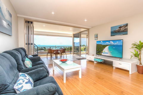 VIEWS ON ELSHEBY - Southport Accommodation 0