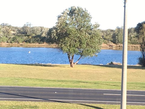 Villa By The Lake - Southport Accommodation 0