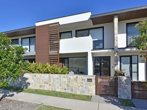 Villa Catania Waterside At Trinity Point - Southport Accommodation 0