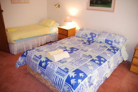 Vista-Del-Lago - Southport Accommodation 2