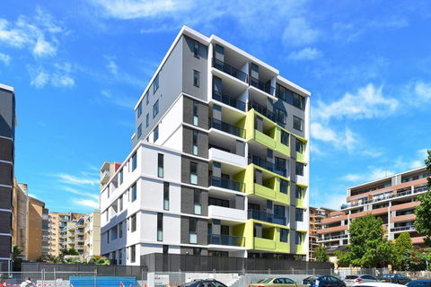 Vogue 39 Apartment - Southport Accommodation 1