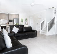 Wagga Apartments 5 - Southport Accommodation