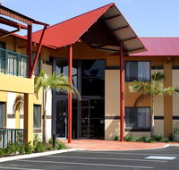 Warners at the Bay - Southport Accommodation