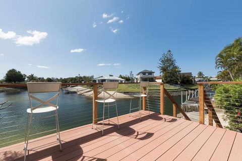 Waterfront Retreat - Southport Accommodation 0