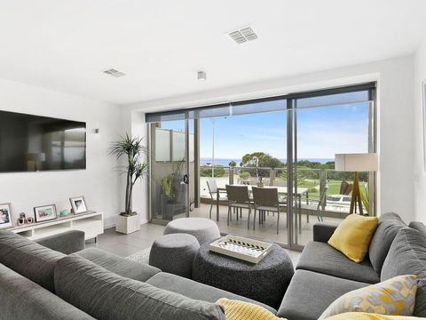 WATERFRONT TWO - Position Perfect , , , NEW LISTING 2019, , ,  - Southport Accommodation 0