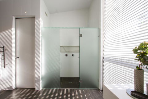 Hepburn Springs Escape - Southport Accommodation 16