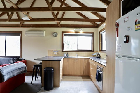 Red Ceder Cottage - Great Ocean Road - Port Campbell - Accommodation Southport 14