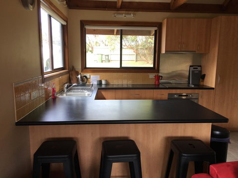 Red Ceder Cottage - Great Ocean Road - Port Campbell - Accommodation Southport 13