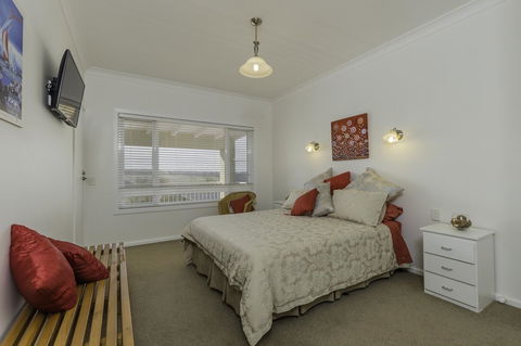 Waybourne- Vineyard And Winery - Southport Accommodation 24