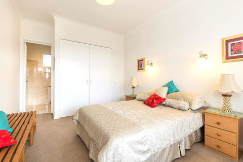 Waybourne- Vineyard And Winery - Southport Accommodation 26