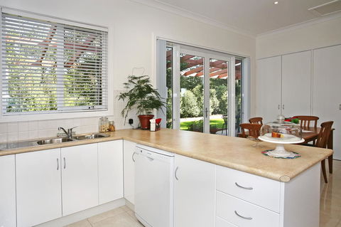 Waybourne- Vineyard And Winery - Southport Accommodation 17