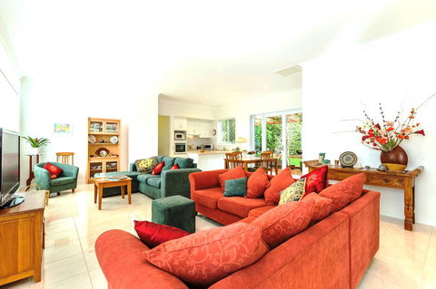 Waybourne- Vineyard And Winery - Southport Accommodation 21