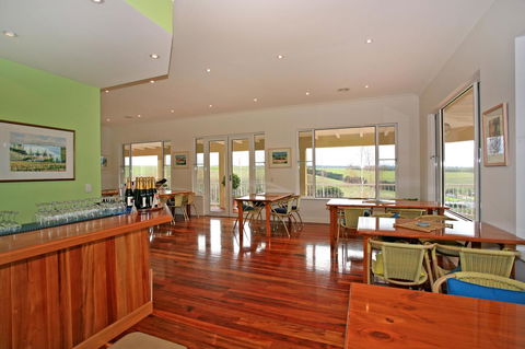 Waybourne- Vineyard And Winery - Southport Accommodation 12