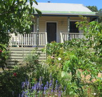 Walnut Cottage via Leongatha - Southport Accommodation