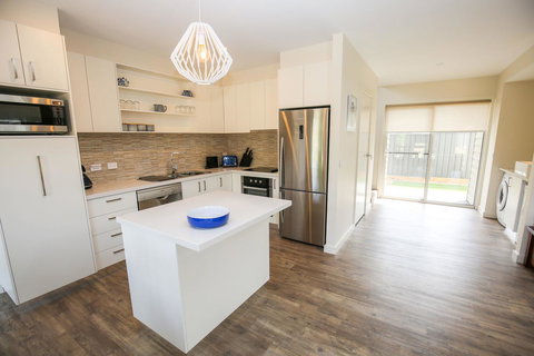 Amber Mist Villa Two - Accommodation Southport 8