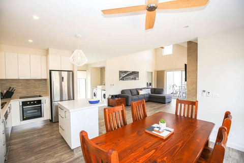 Amber Mist Villa Two - Accommodation Southport 15