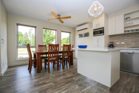 Amber Mist Villa Two - Accommodation Southport 17