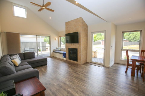 Amber Mist Villa Two - Accommodation Southport 1