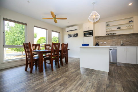 Amber Mist Villa Two - Accommodation Southport 18