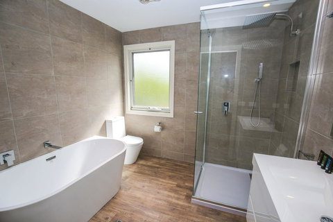 Amber Mist Villa Two - Accommodation Southport 3