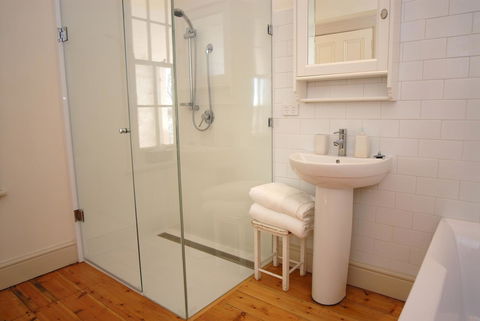 Cape Nelson Lighthouse - Southport Accommodation 23