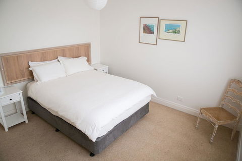 Cape Nelson Lighthouse - Southport Accommodation 7