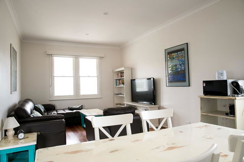 Cape Nelson Lighthouse - Southport Accommodation 35