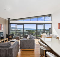 Beach and Reef - Southport Accommodation