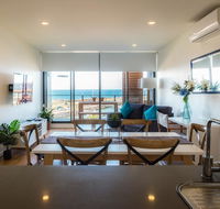 Waterfront Apt 234 Marinaquays - Southport Accommodation
