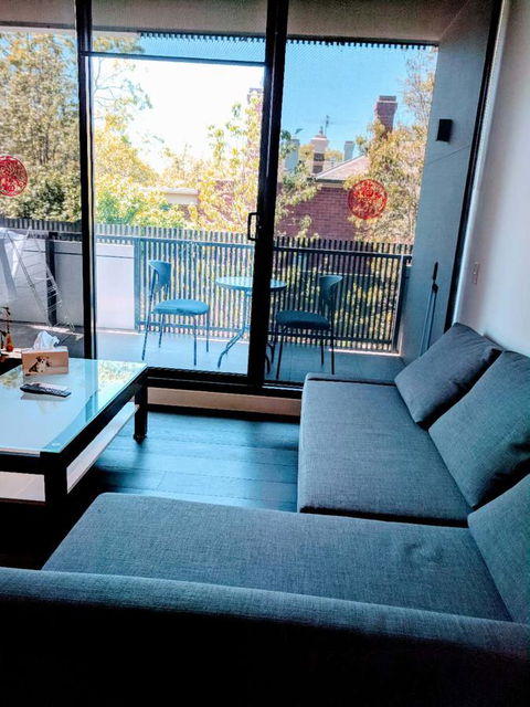 Camberwell Burke Road Apartment - Southport Accommodation 1