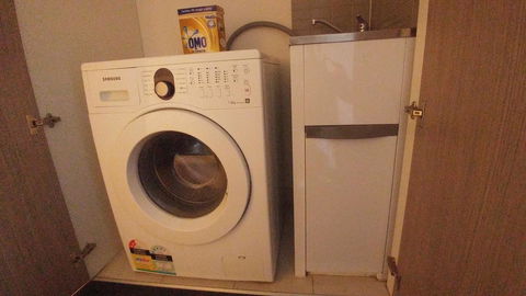 Camberwell Burke Road Apartment - Southport Accommodation 11