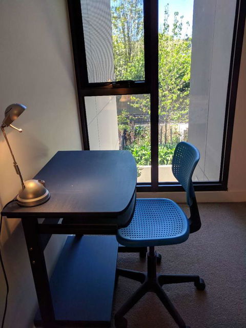 Camberwell Burke Road Apartment - Southport Accommodation 3