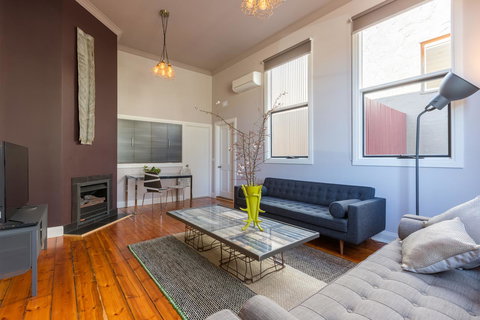 The Old Mechanics - Accommodation Southport 7