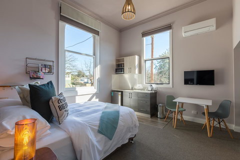 The Old Mechanics - Accommodation Southport 11