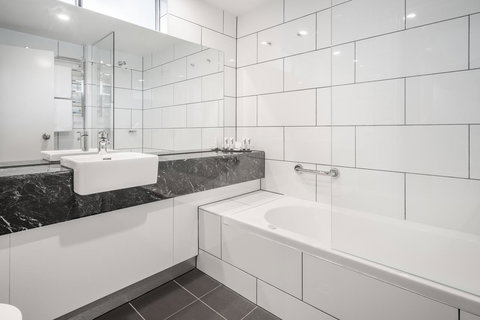 Hotel Grand Chancellor Palm Cove - Accommodation Southport 9