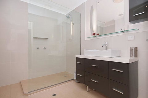 Myuna Holiday Apartments - Accommodation Southport 20